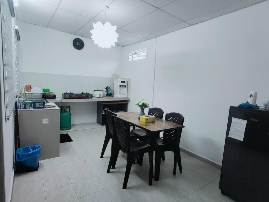 Casa Aira Cozy & Comfy Home Kampong Kepayang Экстерьер фото